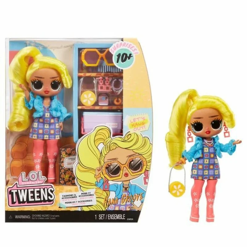 Wooden doll house with colorful paint and accessories-Baby doll LOL Surprise! Tweens