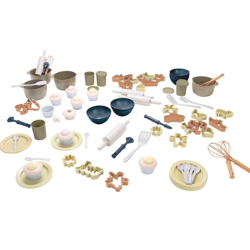 Toy playing characters for fantasy-based role play-BIOplastic Baking Set 